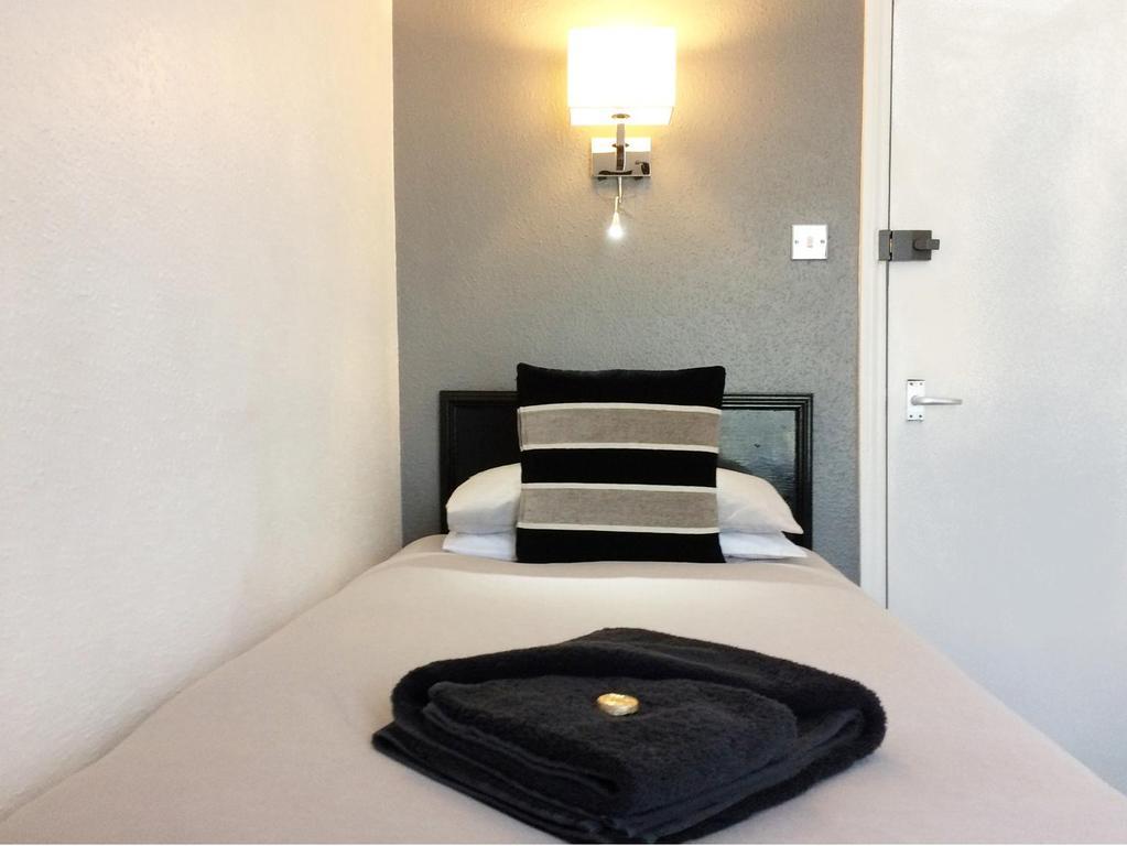 Apollo Guest House 哈斯丁 外观 照片